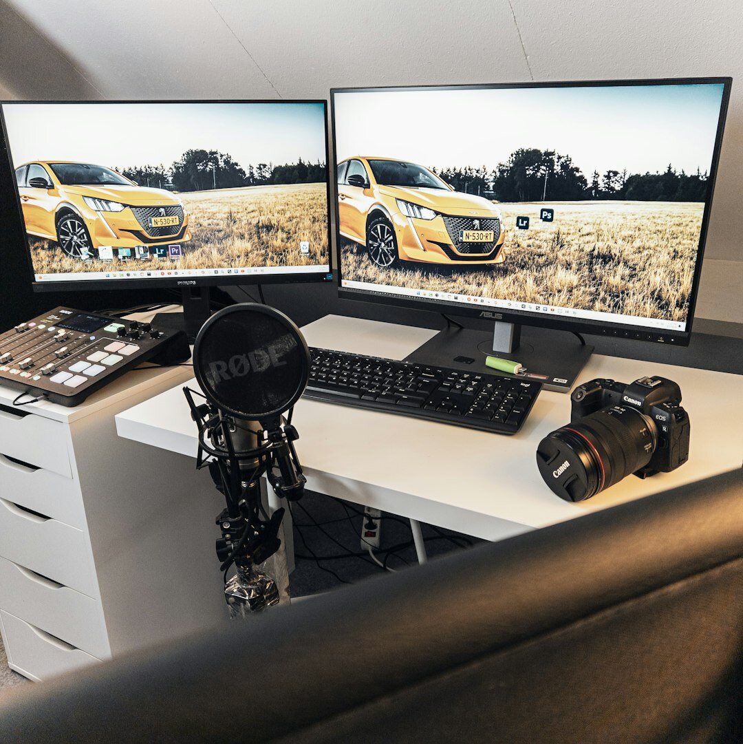 Sound and vision mixing desk with multiple screens